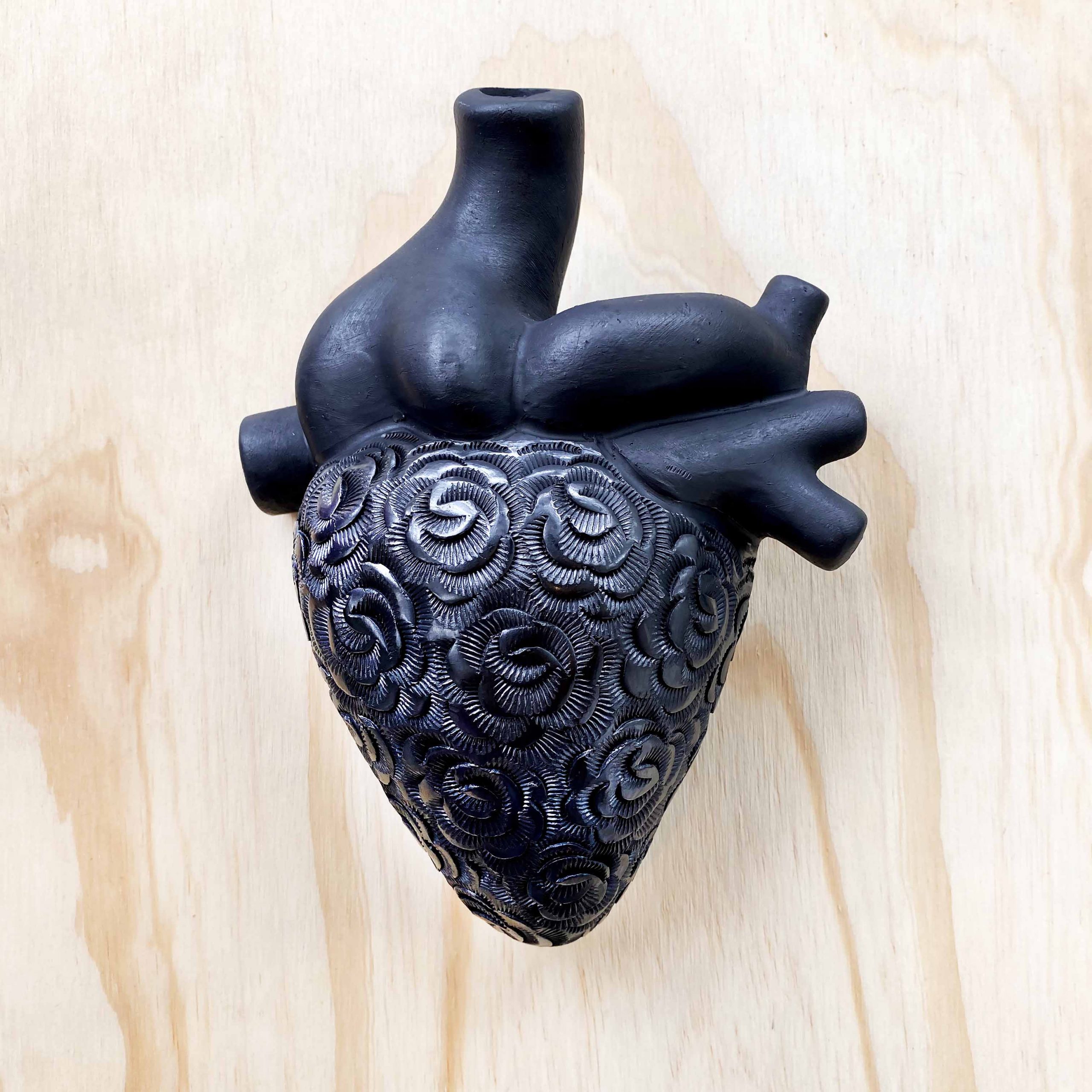 Corazón de barro negro